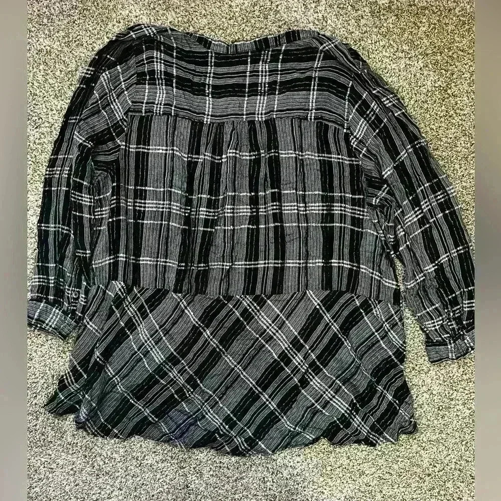 Lane Bryant plaid Plus size top - Picture 4 of 5